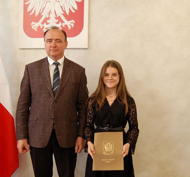 https://test.ugorly.pl/blog/2021/06/25/nagrody-wojta-dla-uzdolnionych-uczniow/17-jpg/