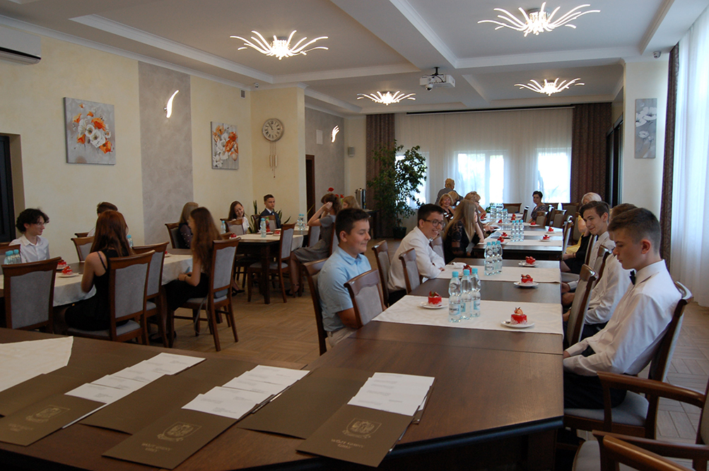https://test.ugorly.pl/blog/2021/06/25/nagrody-wojta-dla-uzdolnionych-uczniow/2-jpg/