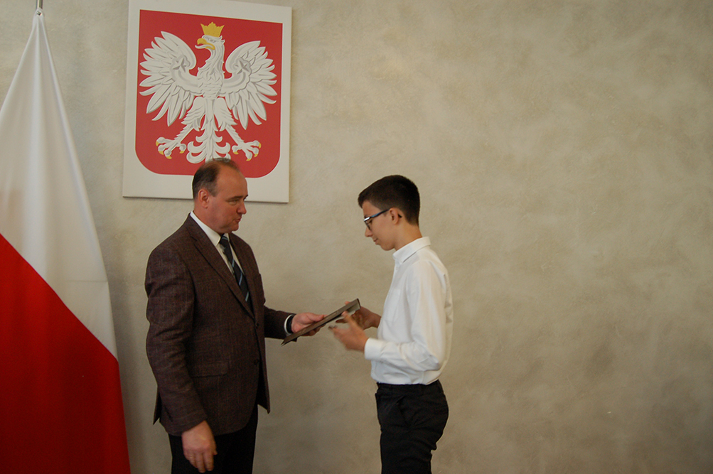 https://test.ugorly.pl/blog/2021/06/25/nagrody-wojta-dla-uzdolnionych-uczniow/33-jpg/