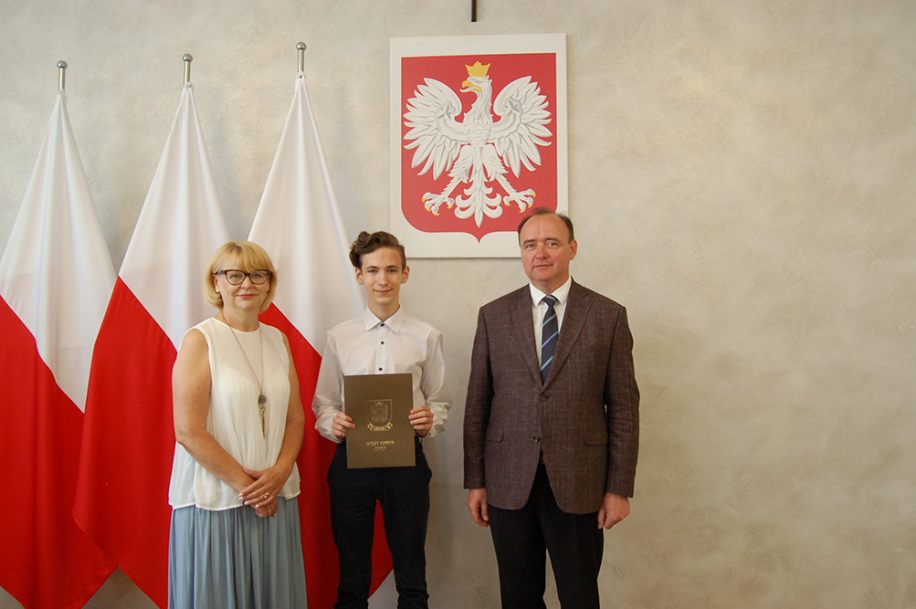 https://test.ugorly.pl/blog/2021/06/25/nagrody-wojta-dla-uzdolnionych-uczniow/36-jpg/
