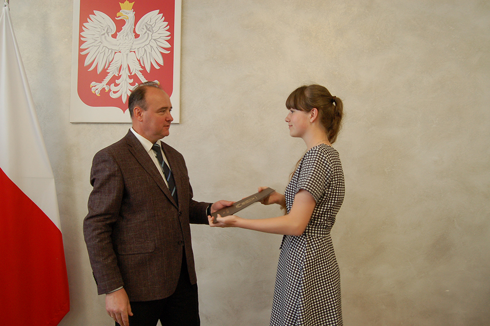 https://test.ugorly.pl/blog/2021/06/25/nagrody-wojta-dla-uzdolnionych-uczniow/47-jpg/