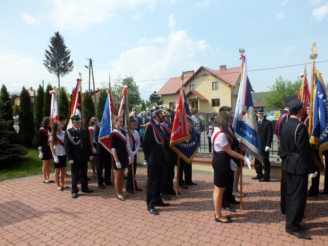 https://test.ugorly.pl/blog/2013/05/10/gminne-obchody-222-rocznicy-uchwalenia-konstytucji-3-maja/p17q6vbittl2nk6n1fri1s4r1gtn2/