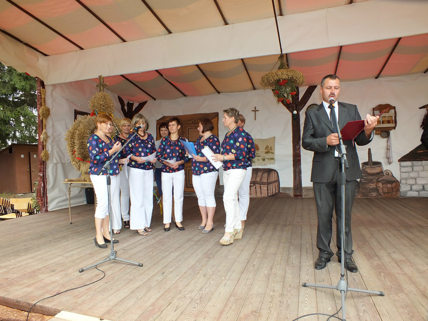 https://test.ugorly.pl/blog/2013/09/06/dozynki-w-wiejskiej-chacie/p183pg9omq19vv160kt2a1jf6l2111/