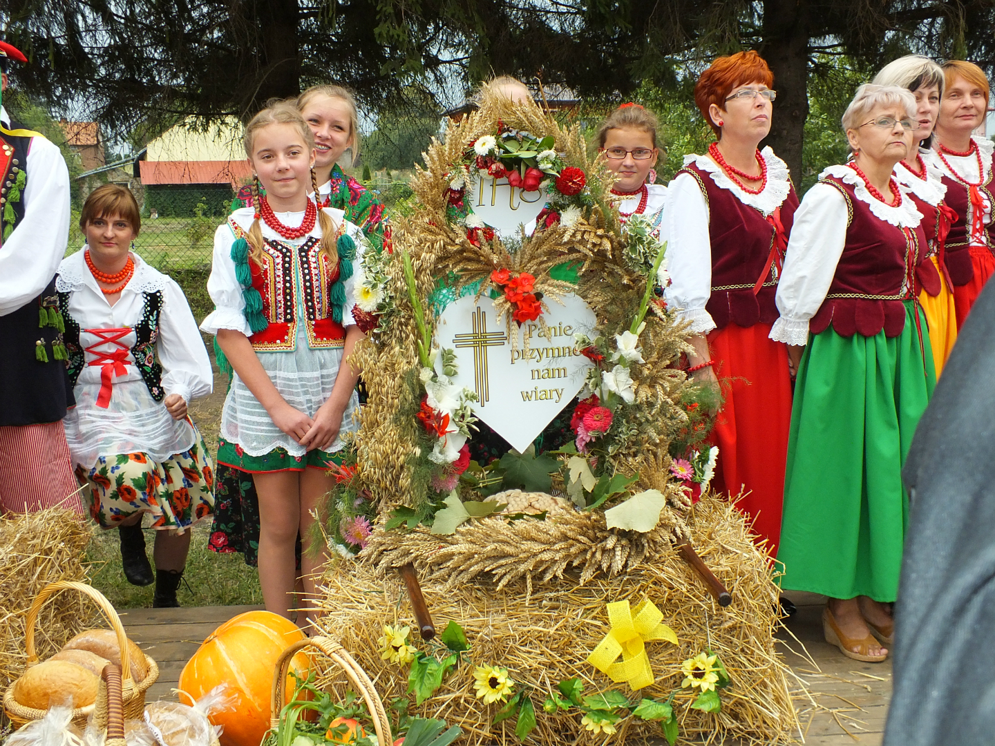 https://test.ugorly.pl/blog/2013/09/06/dozynki-w-wiejskiej-chacie/p183pg9omqpil116svp11u3t1lf7i/
