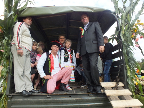 https://test.ugorly.pl/blog/2014/09/01/dozynki-gminne-2014-2/p190o3kfij1id5jg0bnt1k0tfv41u/