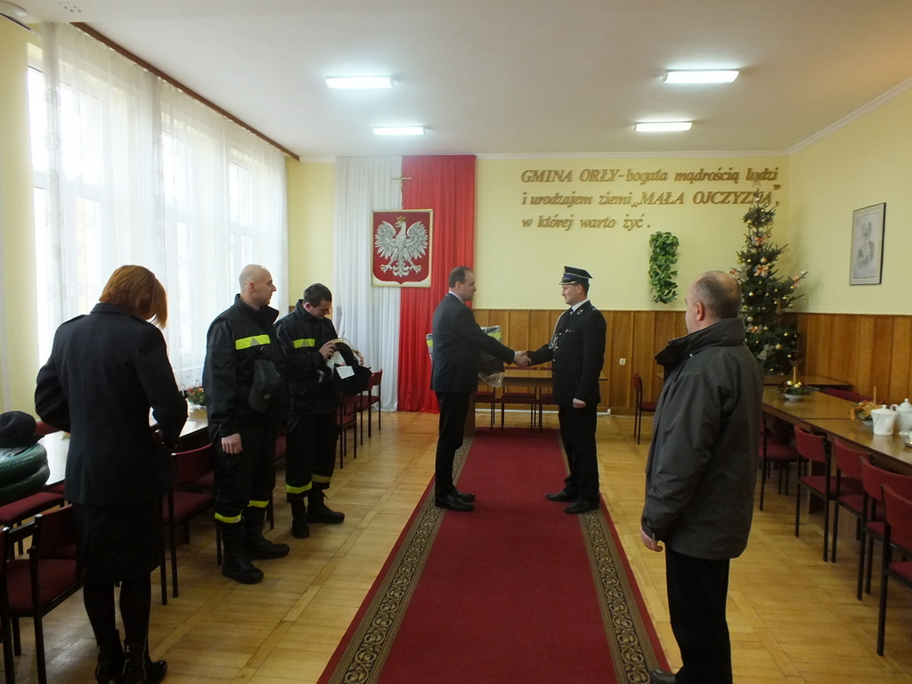 https://test.ugorly.pl/blog/2015/01/15/przekazanie-sprzetu-strazackiego-ochotniczej-strazy-pozarnej-z-walawy/p19bmuj3c31fcn1u491ufq10cn9b95/