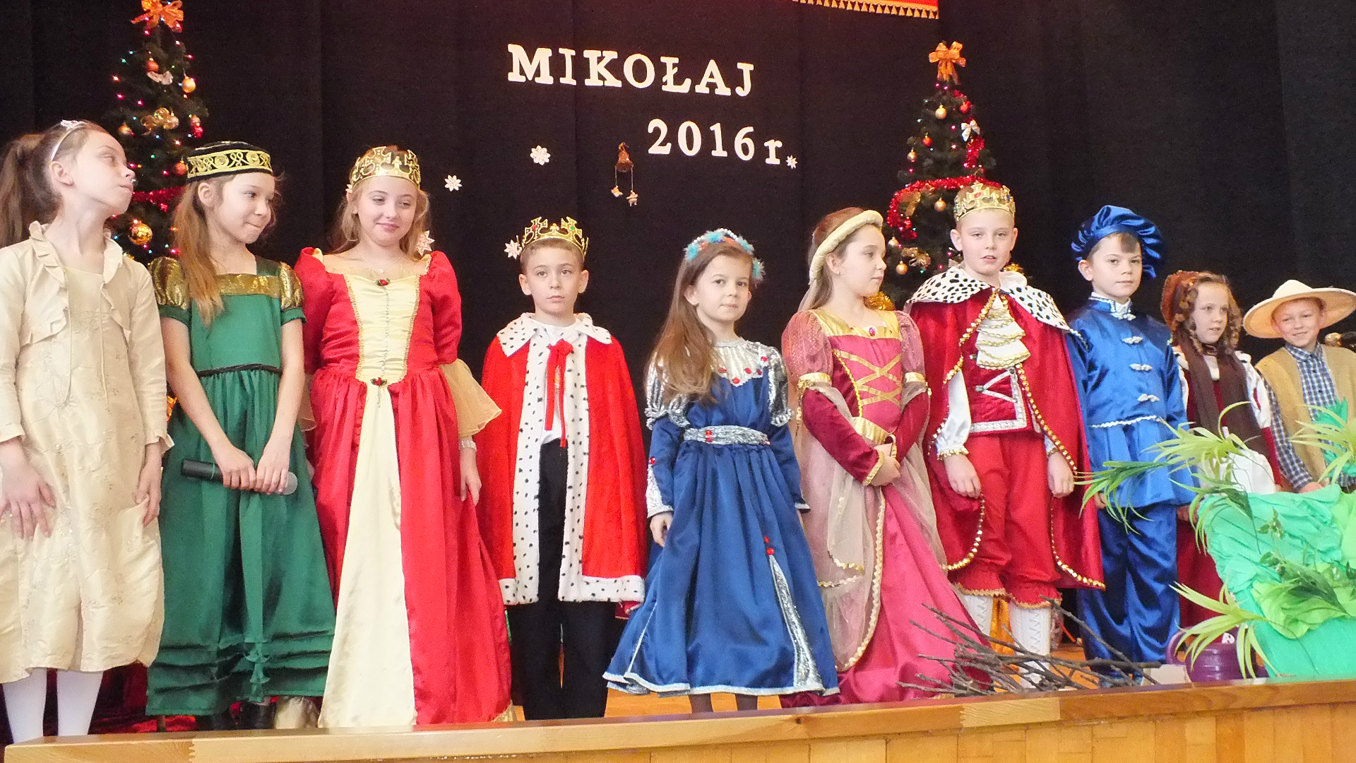 https://test.ugorly.pl/blog/2016/12/23/mikolaj-odwiedzil-dzieci-w-gminie-orly/p1b4lmdo2118fq11ao13j7egd6ore/