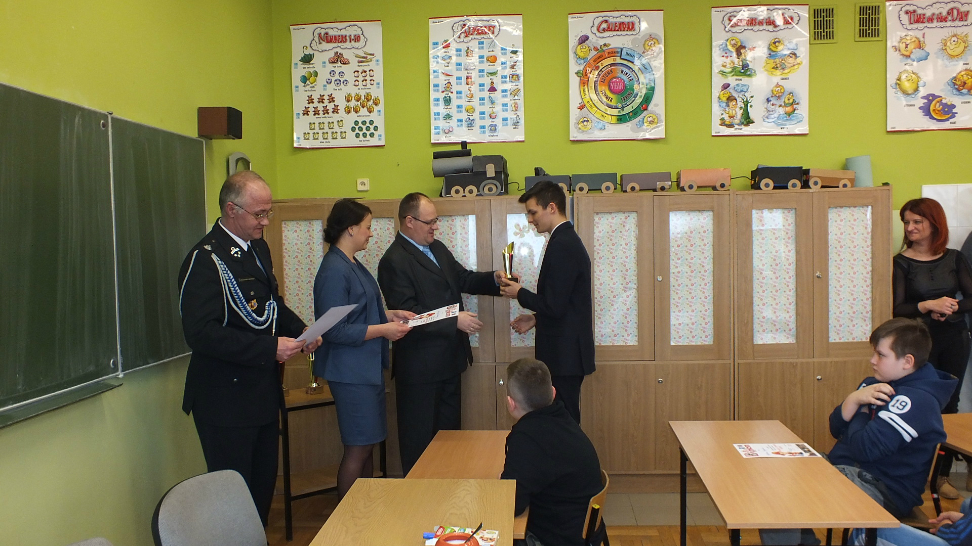 https://test.ugorly.pl/blog/2017/03/23/mlodziez-zapobiega-pozarom-4/p1bbtd8h90mtakmb1f86rhop/