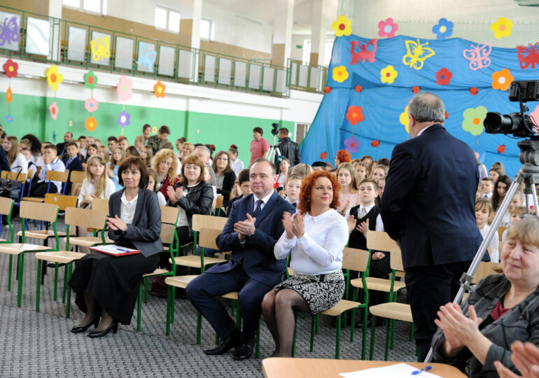 POWIATOWY KONKURS PIOSENKI PATRIOTYCZNEJ