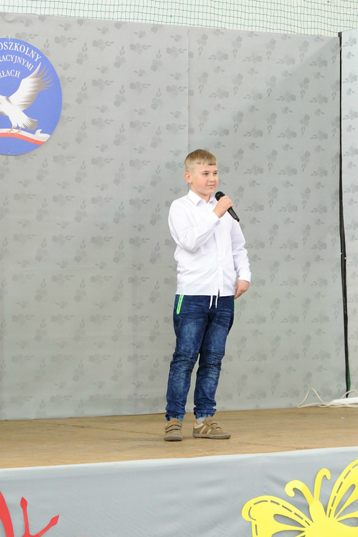 https://test.ugorly.pl/blog/2017/05/12/powiatowy-konkurs-piosenki-patriotycznej/p1bftokhg011ql1af180510c815ctd/