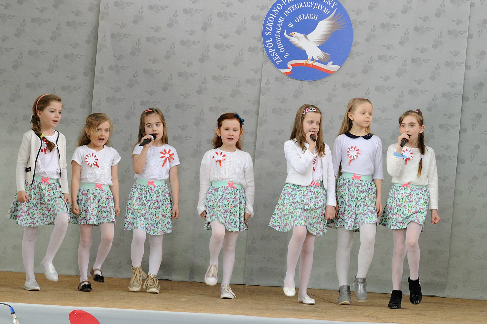 https://test.ugorly.pl/blog/2017/05/12/powiatowy-konkurs-piosenki-patriotycznej/p1bftokhg01gib10b31on31cd6va0f/