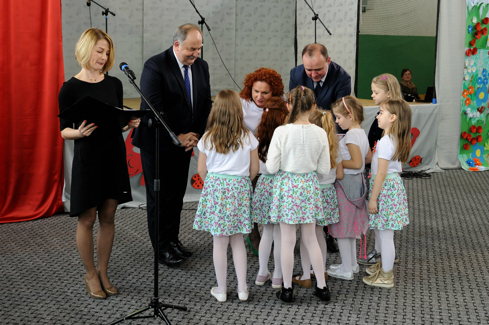 https://test.ugorly.pl/blog/2017/05/12/powiatowy-konkurs-piosenki-patriotycznej/p1bftokhg02cbam910hgd421v0018/