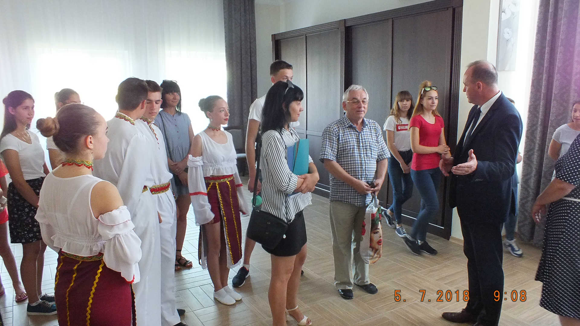 https://test.ugorly.pl/blog/2018/07/13/wizyta-zespolu-tanecznego-z-ukrainy-w-urzedzie-gminy-orly/p1ci9m9voel60dm0130qv2irga1/