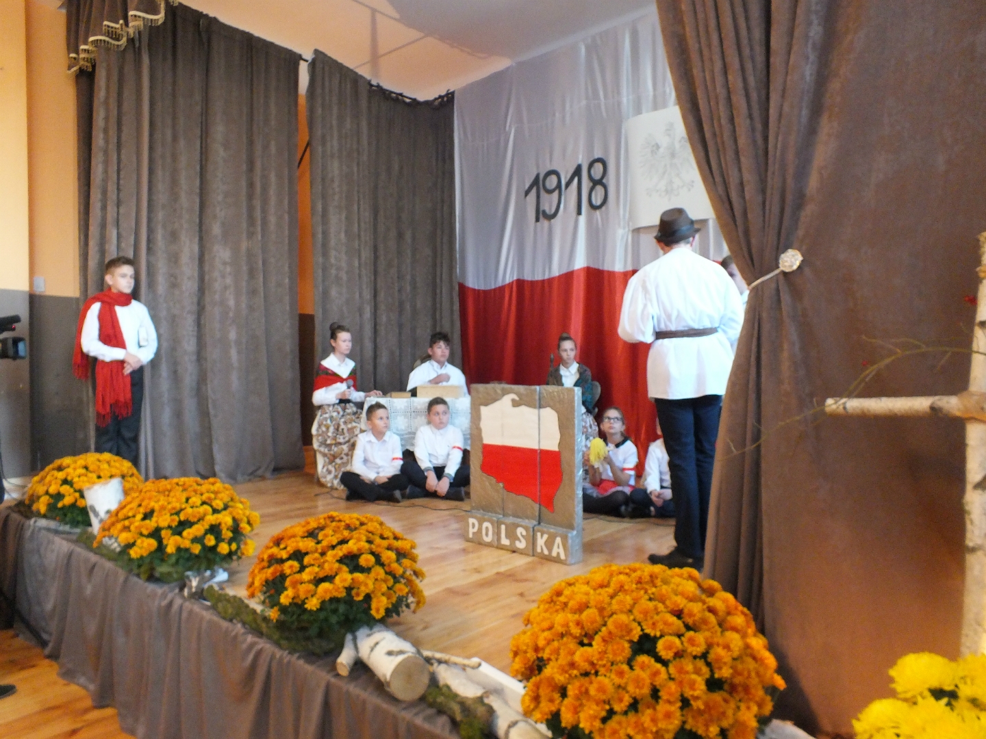 https://test.ugorly.pl/blog/2018/11/14/gminne-obchody-100-rocznicy-odzyskania-przez-polske-niepodleglosci/p1cs92dmv911f3g2f1nl0b5qcoqm/