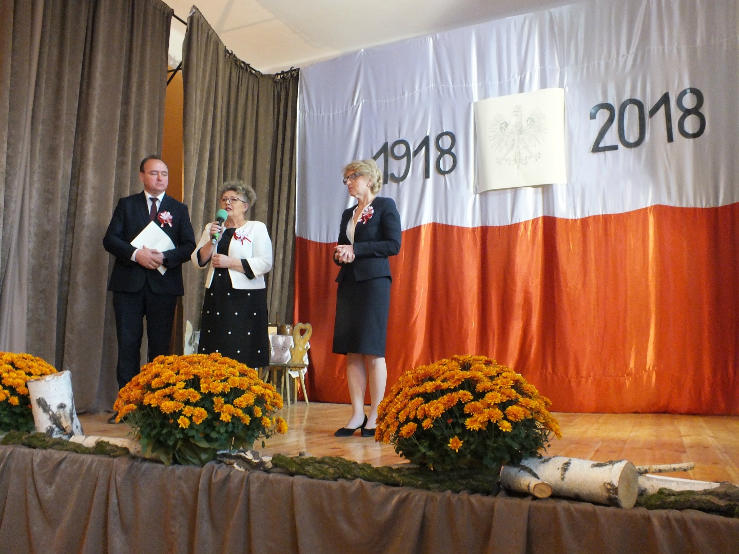 https://test.ugorly.pl/blog/2018/11/14/gminne-obchody-100-rocznicy-odzyskania-przez-polske-niepodleglosci/p1cs92dmva6me2pa1rt51mbq1gge17/