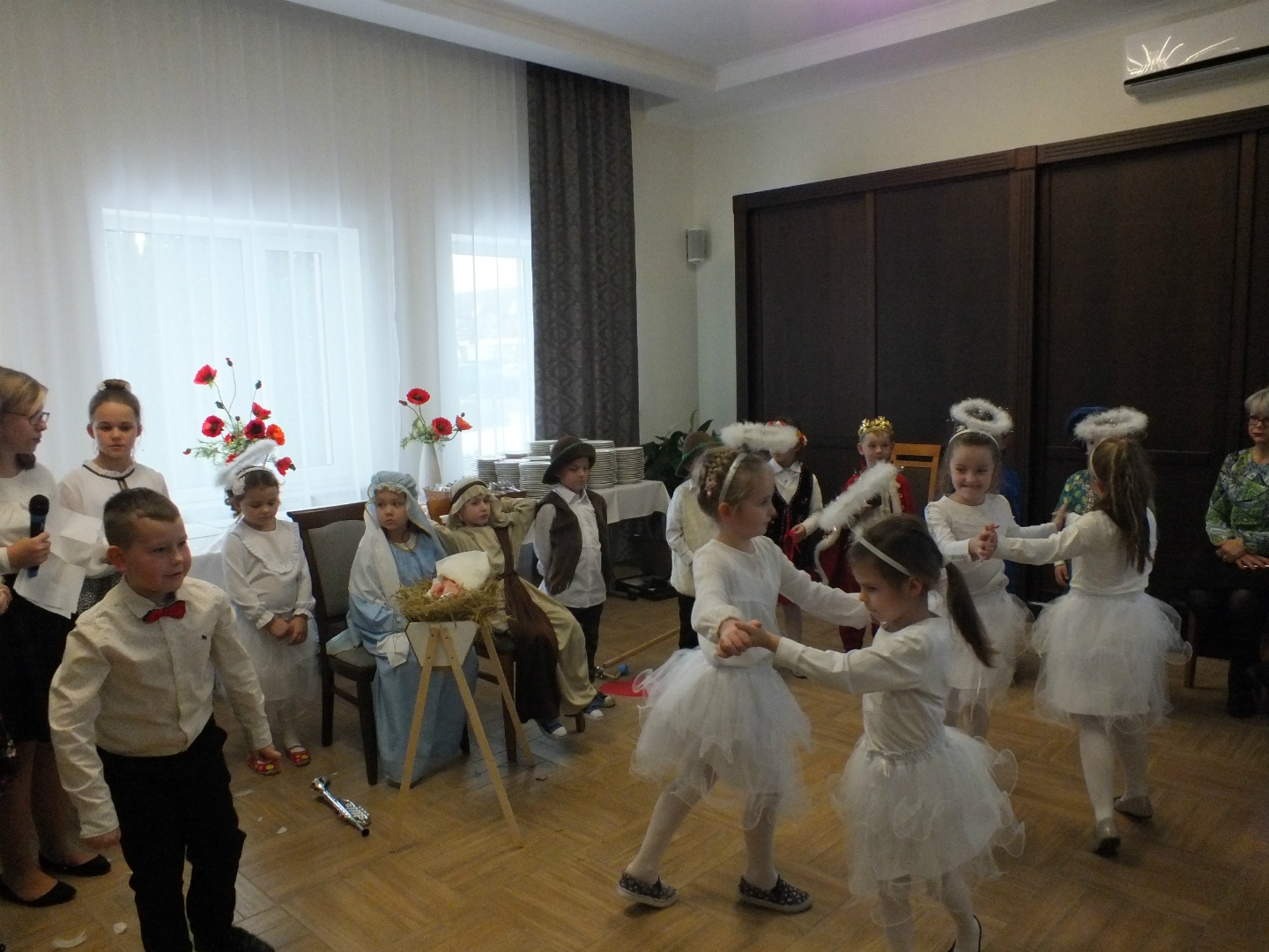 https://test.ugorly.pl/blog/2018/12/20/sesja-wigilijna-rady-gminy-orly-3/p1cv5u4m6q1bm81vq216nb32n13v1b/