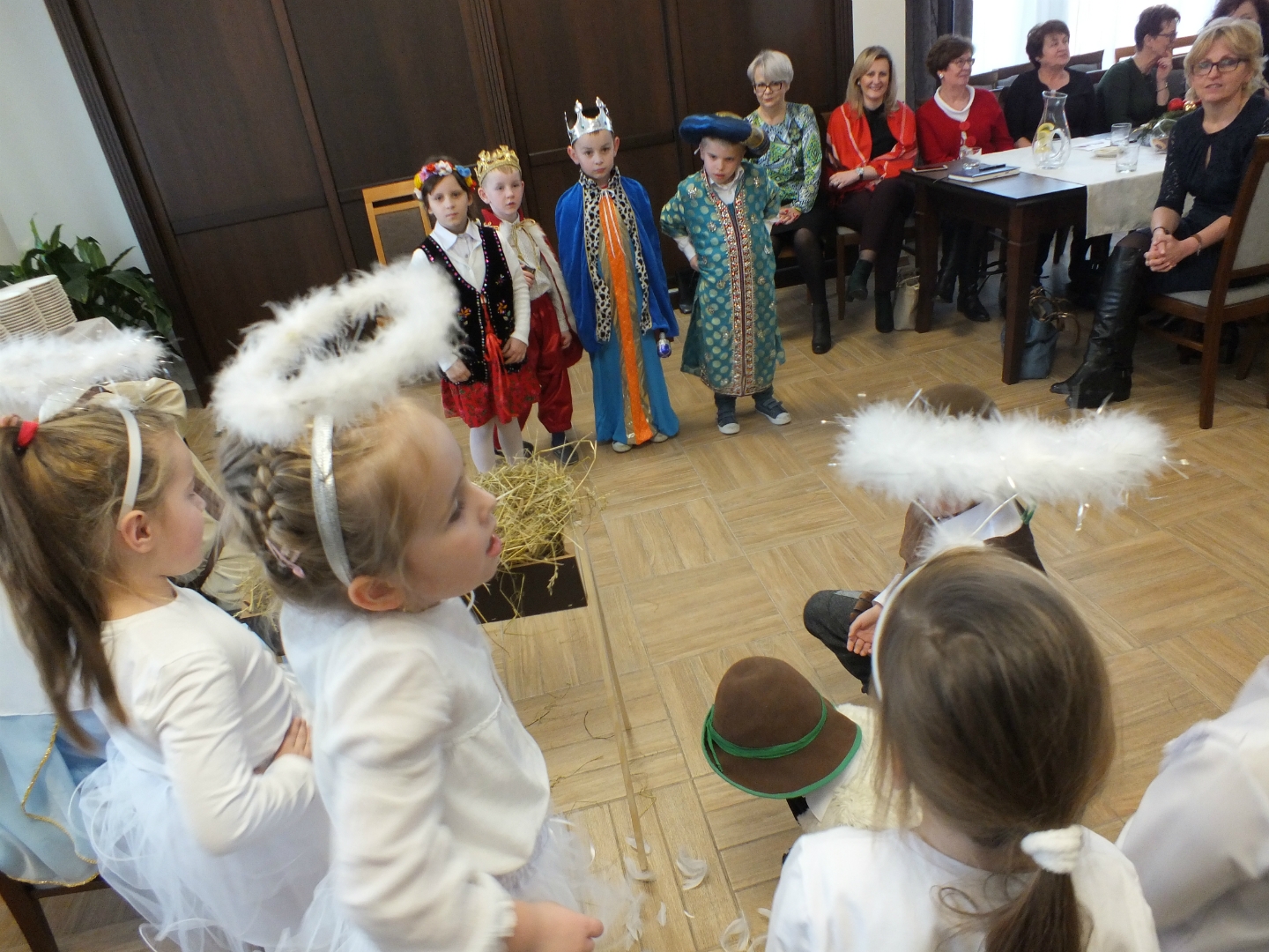 https://test.ugorly.pl/blog/2018/12/20/sesja-wigilijna-rady-gminy-orly-3/p1cv5u4m6q1jkqdnk1m0speq1di8e/