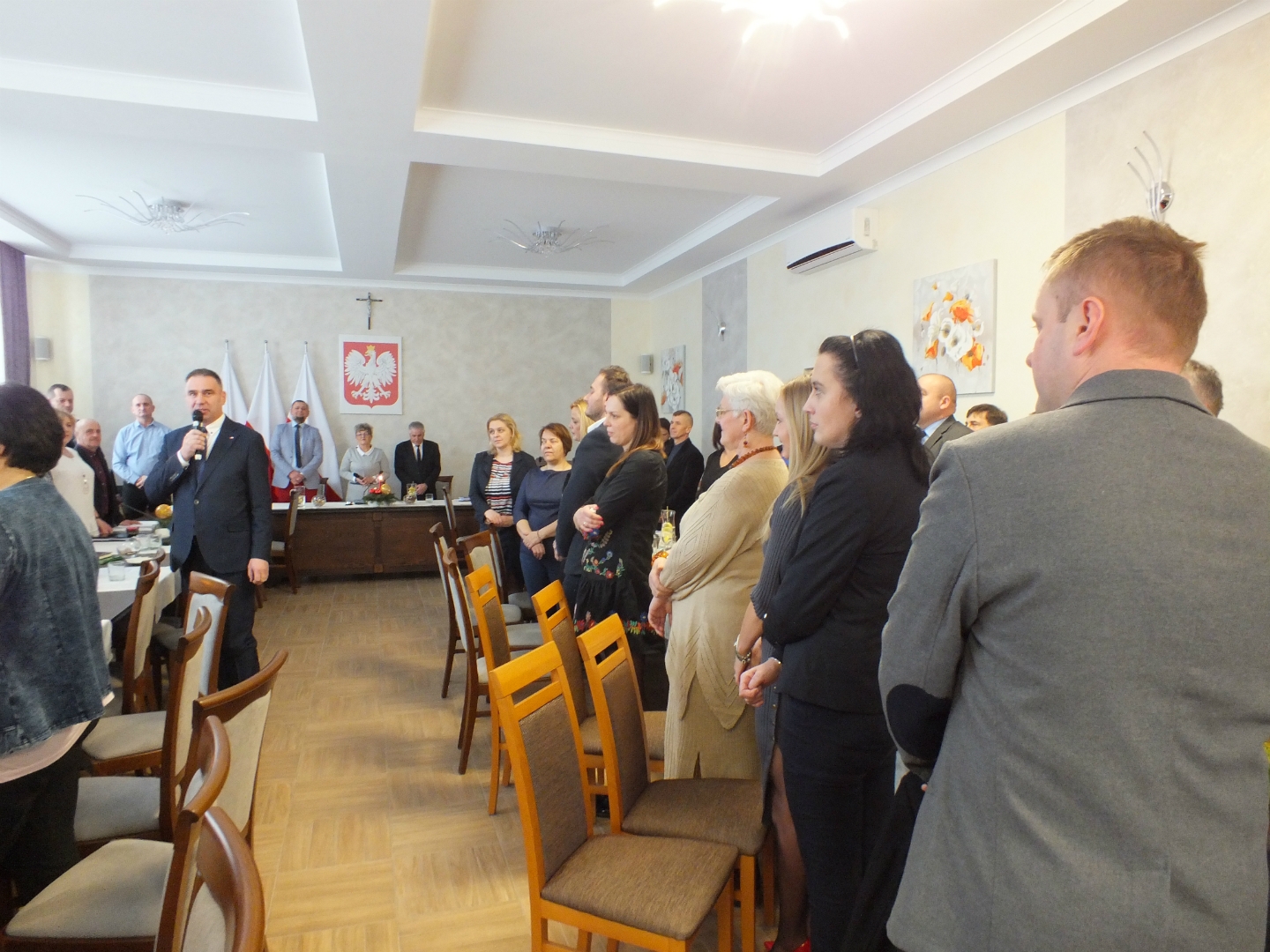 https://test.ugorly.pl/blog/2018/12/20/sesja-wigilijna-rady-gminy-orly-3/p1cv5u4m6q8at1fa4fll5n41s77k/