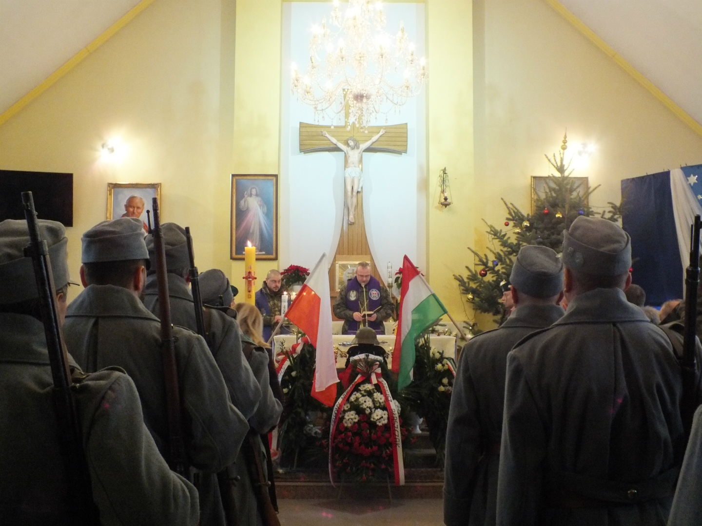 https://test.ugorly.pl/blog/2019/01/17/pochowek-wegierskiego-zolnierza-na-cmentarzuwojennym-w-hantkowicach/p1d1doe875aobp8l13h1rd5s4tb/