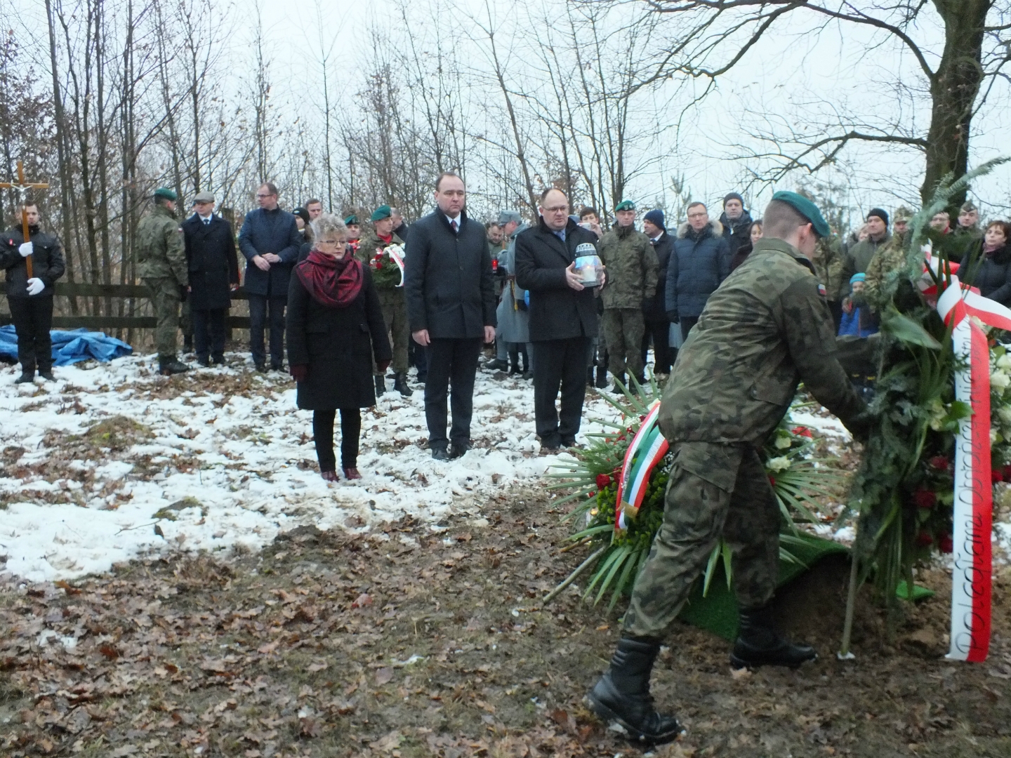 https://test.ugorly.pl/blog/2019/01/17/pochowek-wegierskiego-zolnierza-na-cmentarzuwojennym-w-hantkowicach/p1d1doe8761qs1rca1jj16p01iopu/