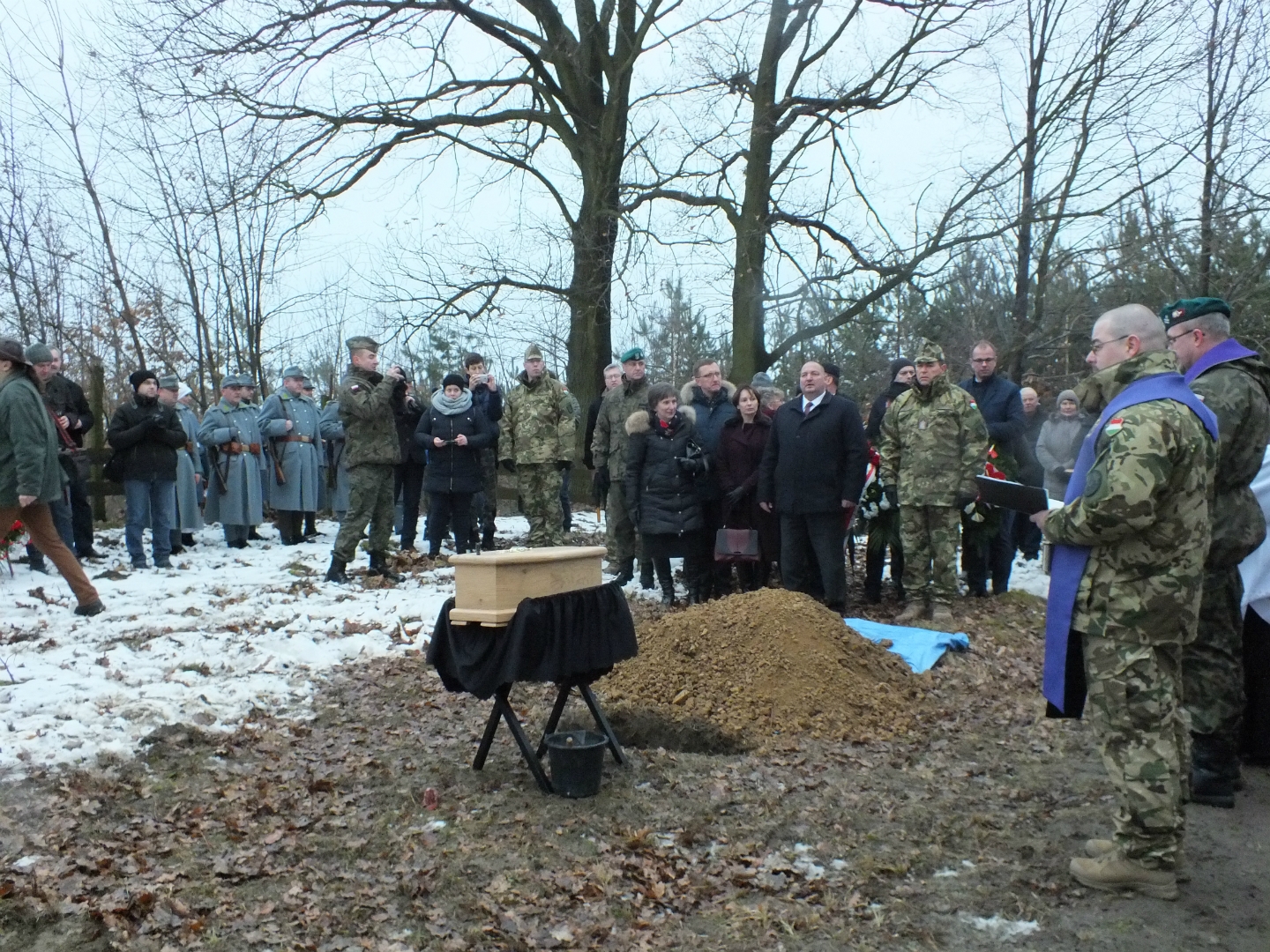 https://test.ugorly.pl/blog/2019/01/17/pochowek-wegierskiego-zolnierza-na-cmentarzuwojennym-w-hantkowicach/p1d1doe876val17vl1322nbpo8jo/