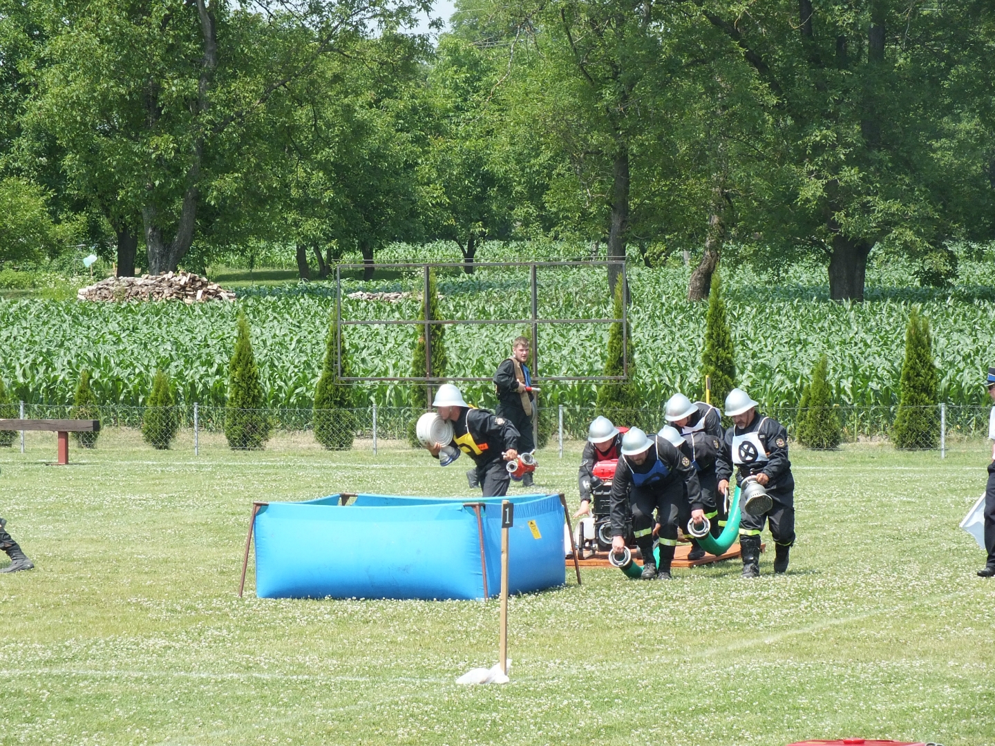 https://test.ugorly.pl/blog/2019/06/17/gminne-zawody-sportowo-pozarnicze-3/p1ddilckfk7s898q16tc4q69tgn/