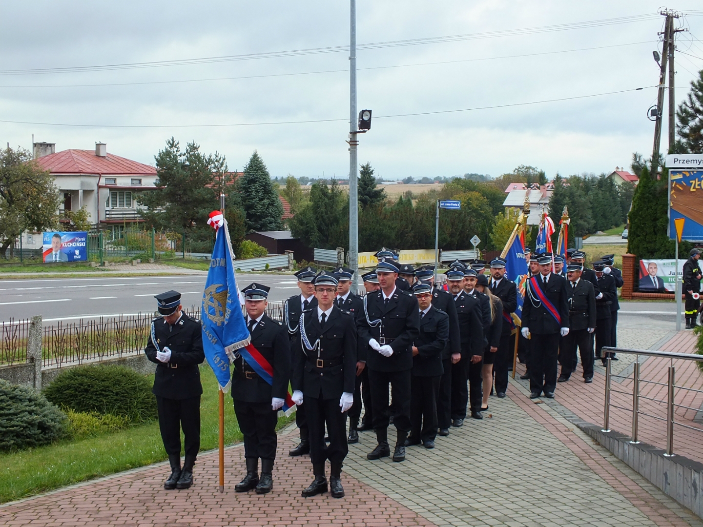 https://test.ugorly.pl/blog/2019/10/08/uroczystosc-poswiecenia-nowego-samochodu-strazackiego-oraz-wejscia-do-ksrg-przez-osp-orly/p1dmo12ca11dmrjek1bue1t2g1g0l5/