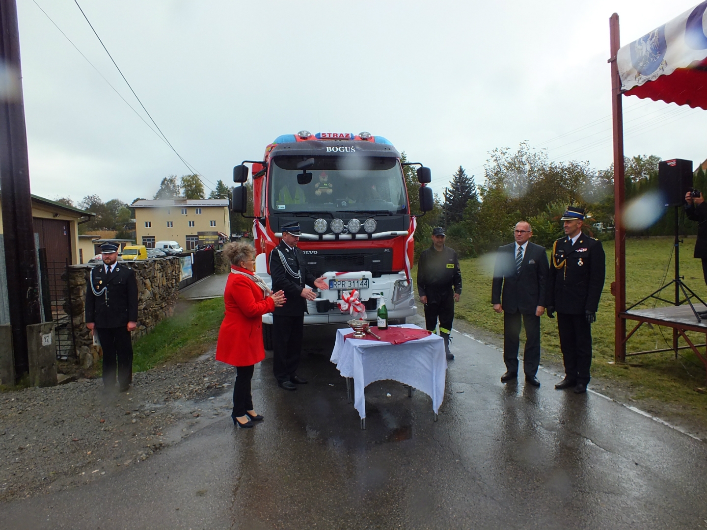 https://test.ugorly.pl/blog/2019/10/08/uroczystosc-poswiecenia-nowego-samochodu-strazackiego-oraz-wejscia-do-ksrg-przez-osp-orly/p1dmo12ca210ot9bv1gt039210k18/