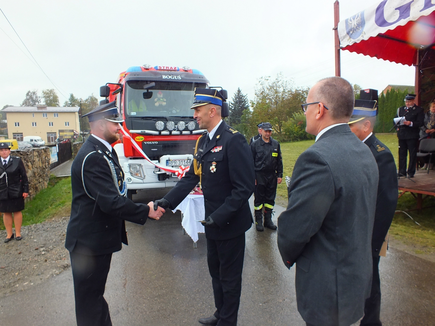https://test.ugorly.pl/blog/2019/10/08/uroczystosc-poswiecenia-nowego-samochodu-strazackiego-oraz-wejscia-do-ksrg-przez-osp-orly/p1dmo12ca2kne1gce6dl1nsa1q1d12/