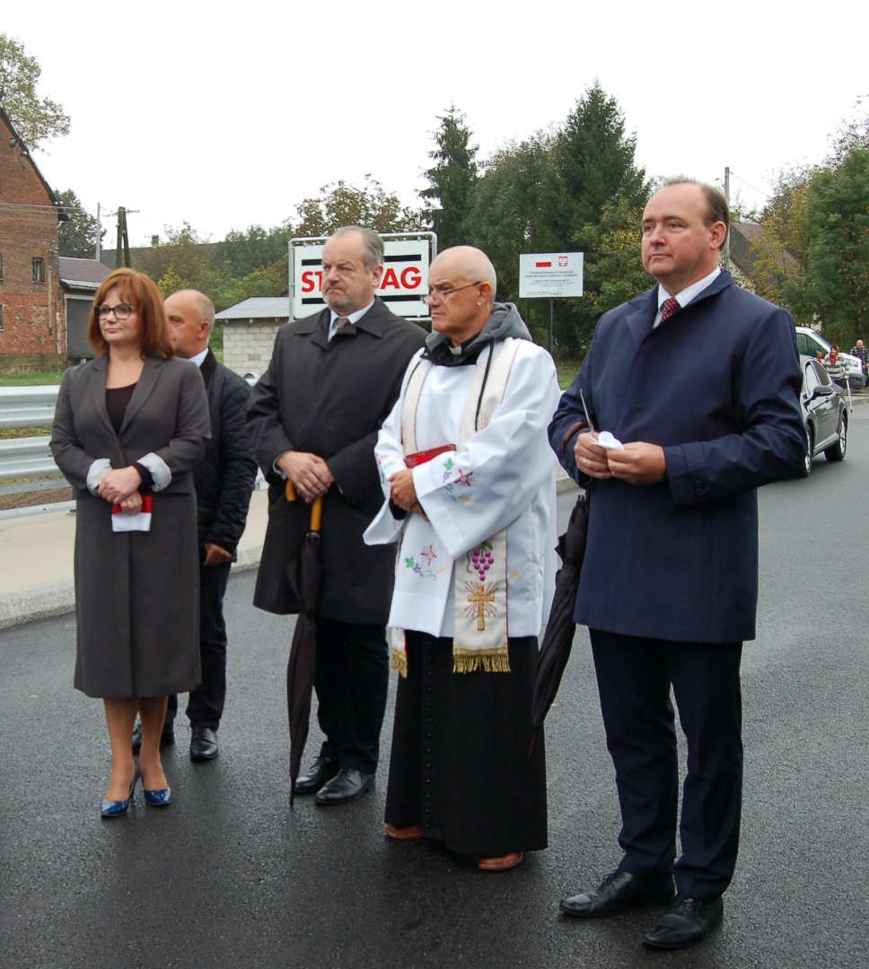 https://test.ugorly.pl/blog/2020/10/05/most-w-walawie-uroczyscie-otwarty/p1ejse64bi13rnjpk33evr1q2ig/