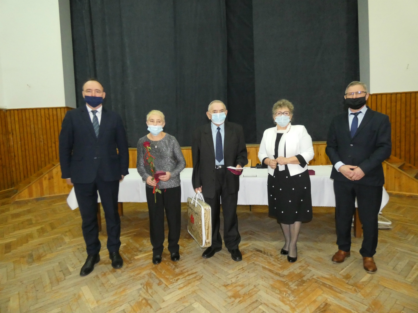 https://test.ugorly.pl/blog/2020/12/23/piekny-jubileusz-pozycia-malzenskiego/p1eq7kiffq13lm16uu1da21hkl15t72s/