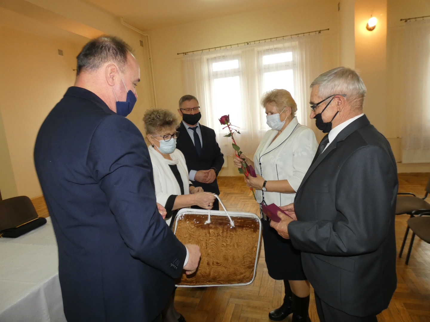 https://test.ugorly.pl/blog/2020/12/23/piekny-jubileusz-pozycia-malzenskiego/p1eq7kiffq19r4pt11n317981j5r29/