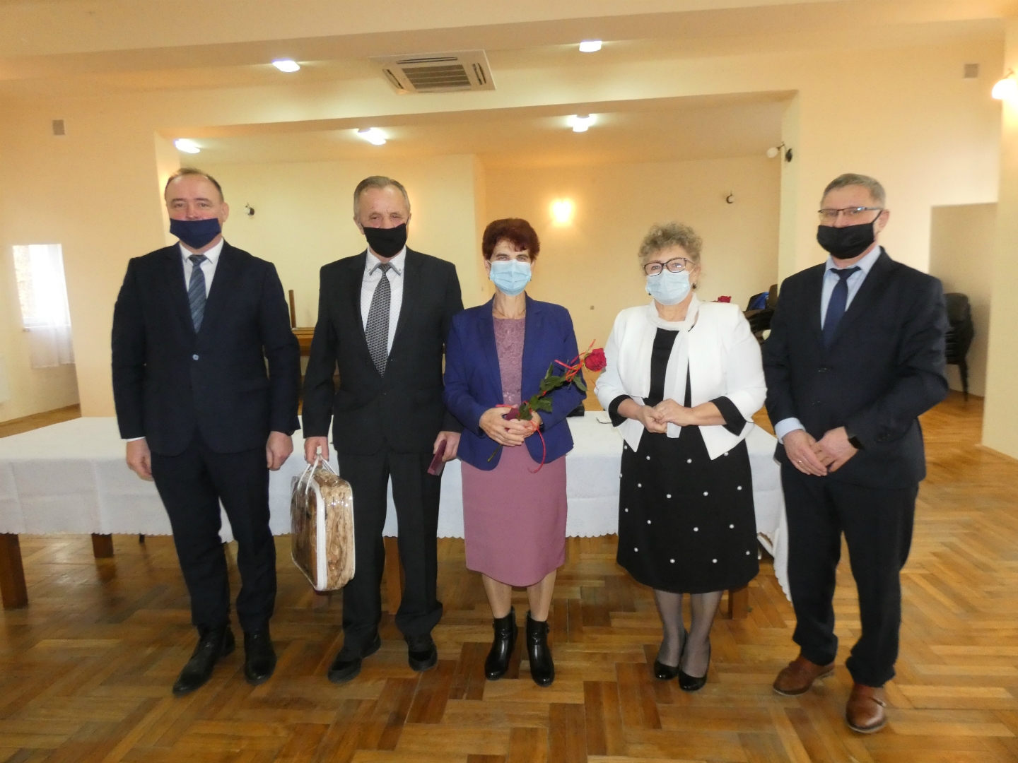 https://test.ugorly.pl/blog/2020/12/23/piekny-jubileusz-pozycia-malzenskiego/p1eq7kiffq36br1r1lrn133c1ba02c/